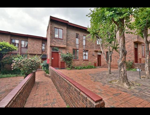 2 BEDROOM DUPLEX FOR SALE IN THE HILL